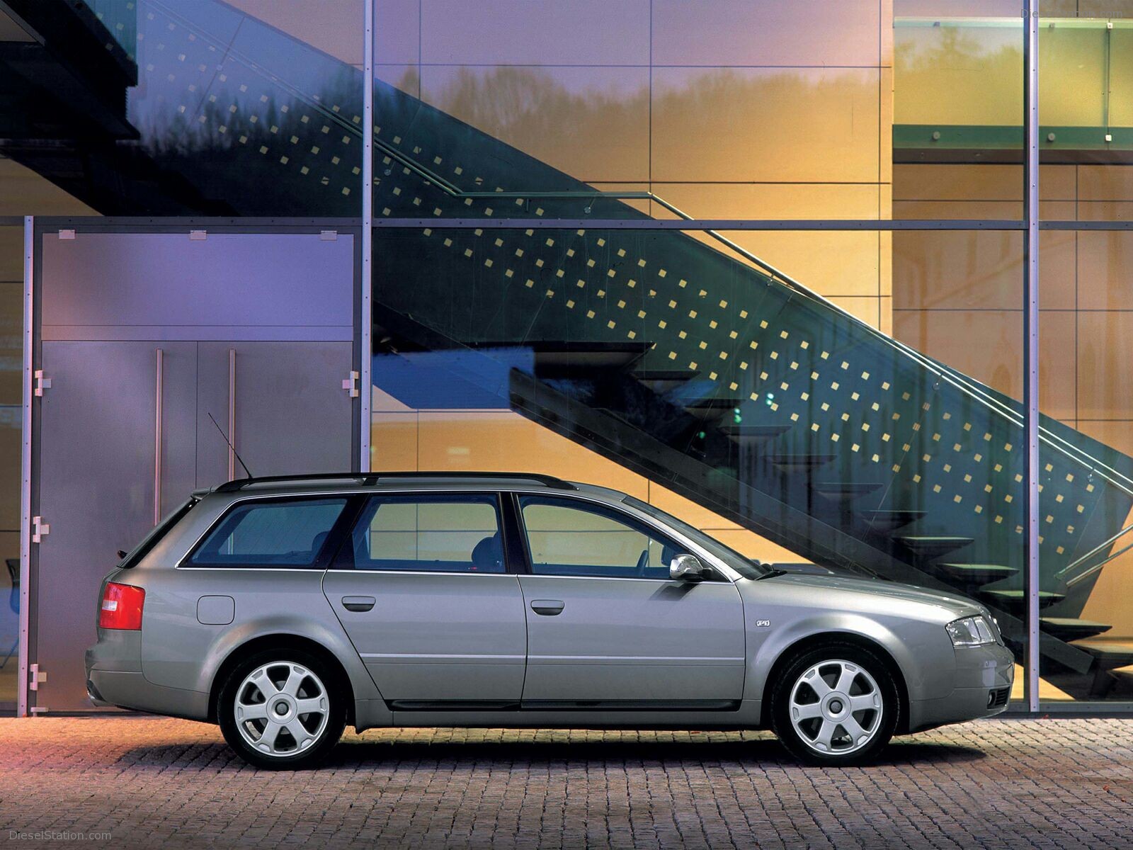 Audi S6 Avant (1998)
